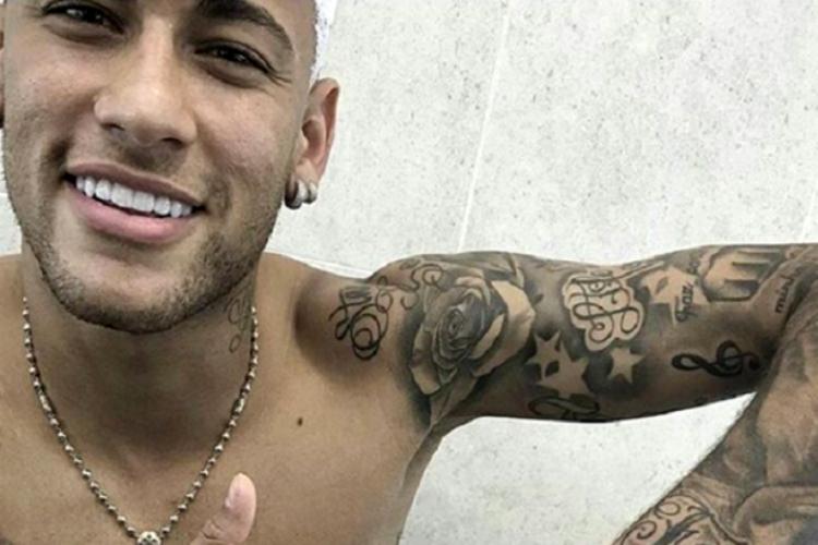 Clube de futebol dos EUA está contratando tatuador oficial