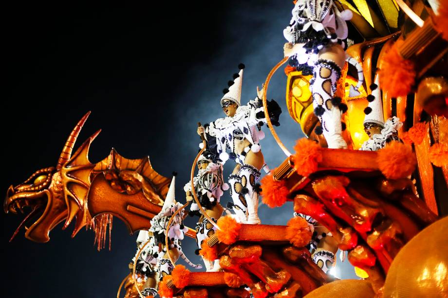 Desfile da escola de samba Acadêmicos do Salgueiro, no Sambódromo da Marquês de Sapucaí, no Rio de Janeiro (RJ) - 27/02/2017