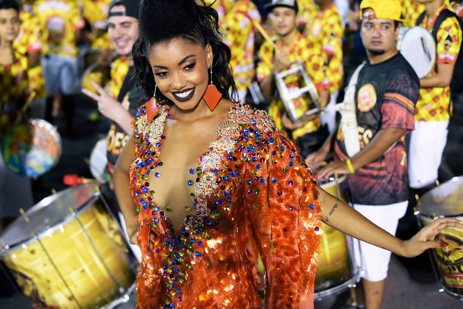 Pamella Gomes, rainha da bateria da Tom Maior e Branco durante ensaio técnico para o Carnaval 2017, no Sambódromo do Anhembi, em São Paulo