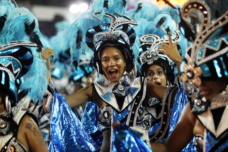 Desfile da escola de samba Unidos de Vila Isabel, no Sambódromo da Marquês de Sapucaí, no Rio de Janeiro (RJ) - 27/02/2017