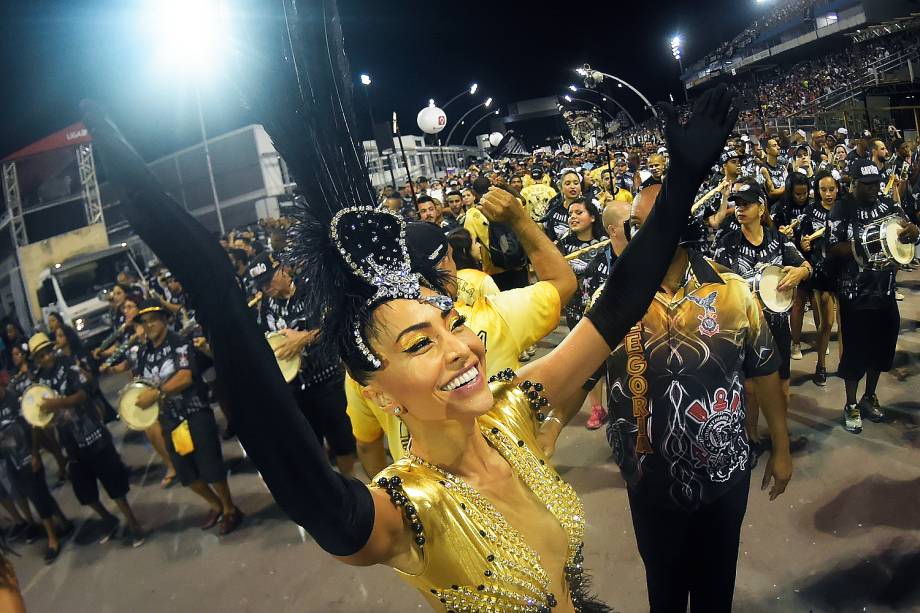 Sabrina Sato durante ensaio técnico da Gaviões da Fiel para o Carnaval 2017, no Sambódromo do Anhembi, em São Paulo