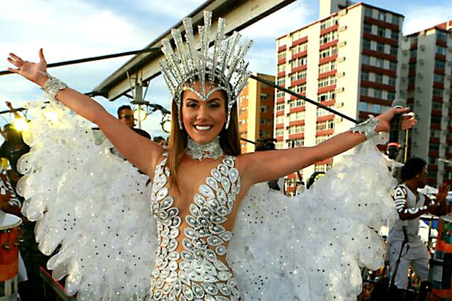 Trio elétrico do Timbalada durante o Carnaval de Salvador na Bahia Trio elétrico do Timbalada durante o Carnaval de Salvador na Bahia