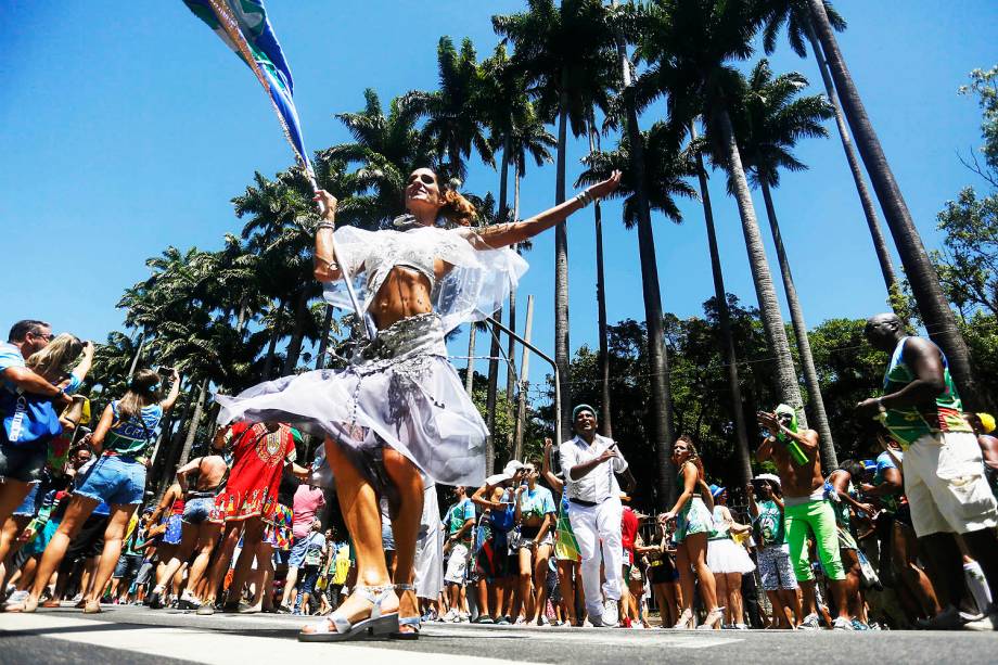 Cynthia Howlett como porta-bandeira do Suvaco do Cristo no Jardim Botânico, Rio de Janeiro - 19/02/2017