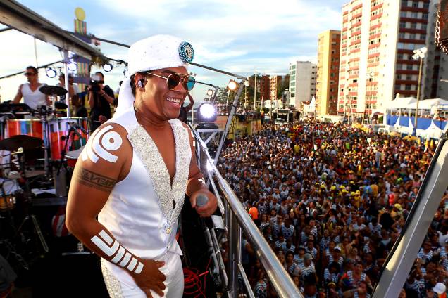 Trio elétrico de Timbalada anima Carnaval em Salvador na Bahia Trio elétrico de Timbalada anima Carnaval em Salvador na Bahia