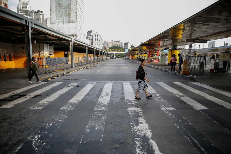Paralisação afeta o Terminal Bandeira, no centro da cidade de São Paulo. Protestos contra a reforma trabalhista e da Previdência paralisam o sistema de transporte público de São Paulo - 15/03/2017 Paralisação afeta o Terminal Bandeira, no centro da cidade de São Paulo. Protestos contra a reforma trabalhista e da Previdência paralisam o sistema de transporte público de São Paulo - 15/03/2017