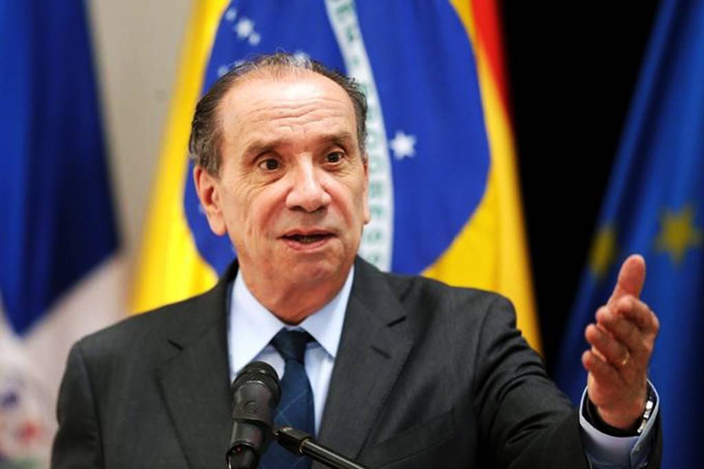 Brasil vai pedir acesso a documentos da CIA sobre ditadura militar