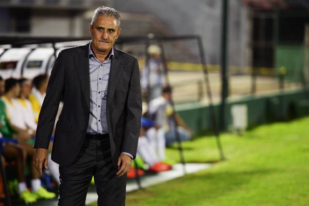O técnico Tite durante o jogo do Brasil contra o Uruguai pelas eliminatórias para a Copa da Russia de 2018, no Estádio Centenário em Montevidéu O técnico Tite durante o jogo do Brasil contra o Uruguai pelas eliminatórias para a Copa da Russia de 2018, no Estádio Centenário em Montevidéu