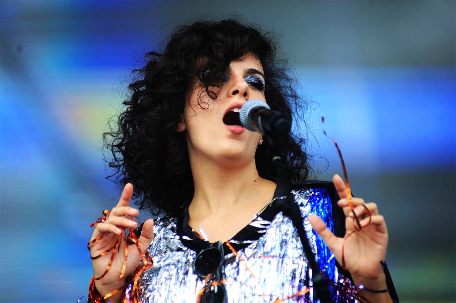 A cantora Céu durante o segundo dia do Festival Lollapalooza 2017 no autódromo de Interlagos, em São Paulo