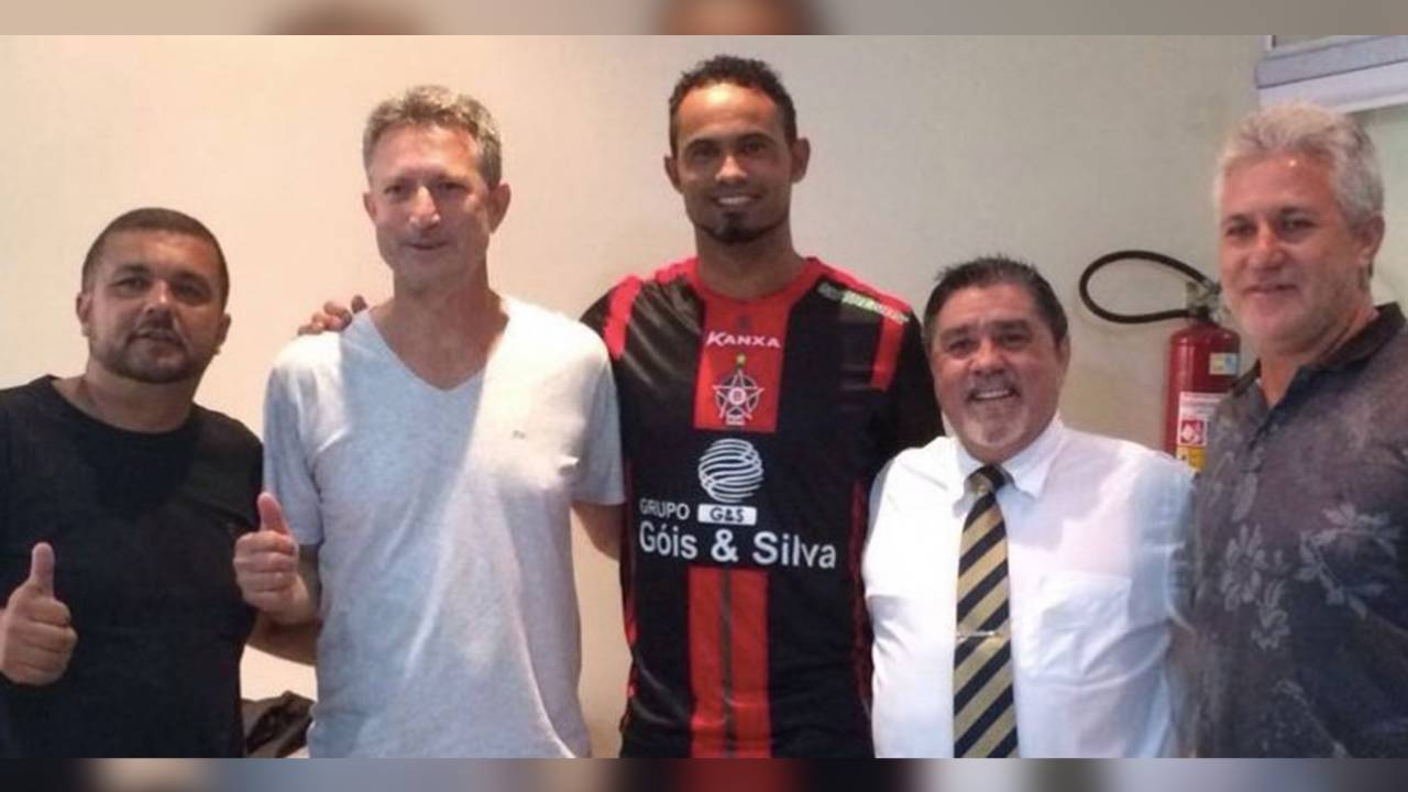 Bruno fecha com o Boa Esporte Clube