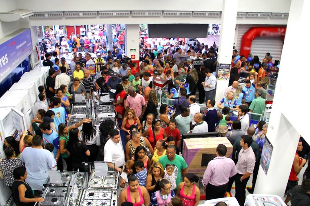Celulares ficam mais baratos e computador encarece antes da Black Friday
