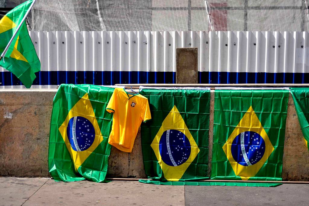 Na Avenida Paulista, manifesta&ccedil;&atilde;o organizada pelos movimentos sociais MBL (Movimento Brasil Livre) e "Vem Pra Rua", que tamb&eacute;m aconteceu em outras cidades do Brasil