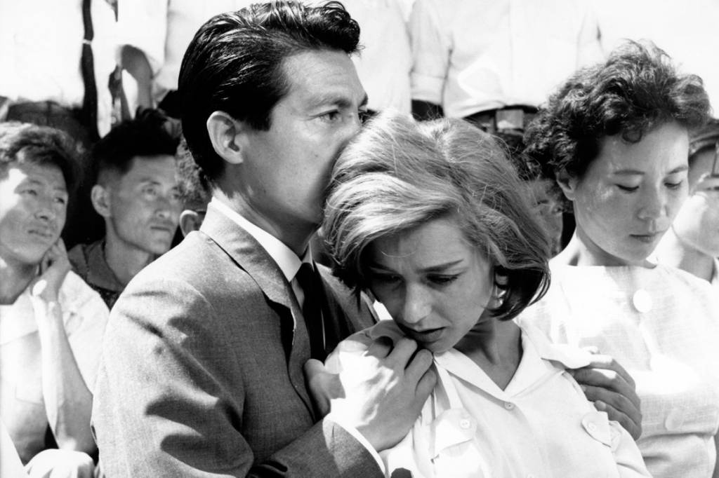 IMPERDÍVEL: ‘Hiroshima, Meu Amor’ volta aos cinemas restaurado