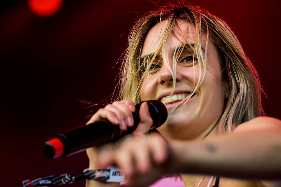 MØ se apresenta no segundo dia do Lollapalooza 2017, no autódromo de Interlagos