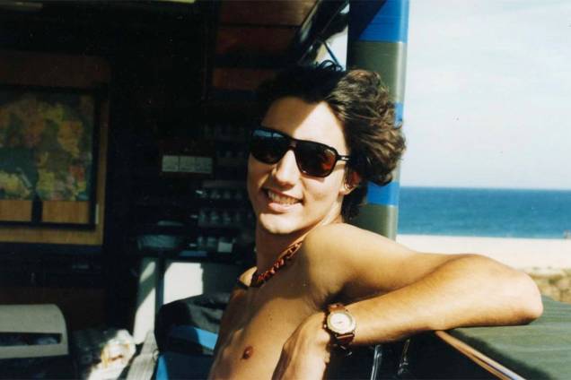 Justin Trudeau durante viagem à África em 1994 Justin Trudeau durante viagem à África em 1994