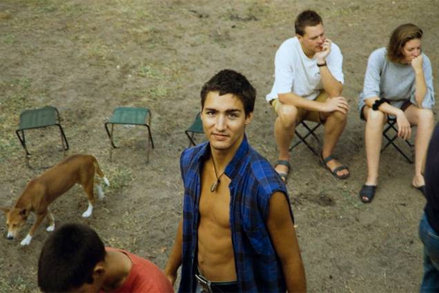 Justin Trudeau durante viagem à África em 1994 Justin Trudeau durante viagem à África em 1994