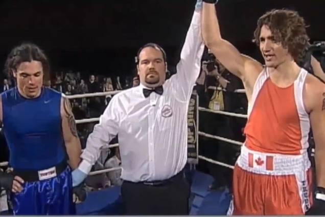 Justin Trudeau após luta contra Patrick Brazeau, em 2012 Justin Trudeau após luta contra Patrick Brazeau, em 2012