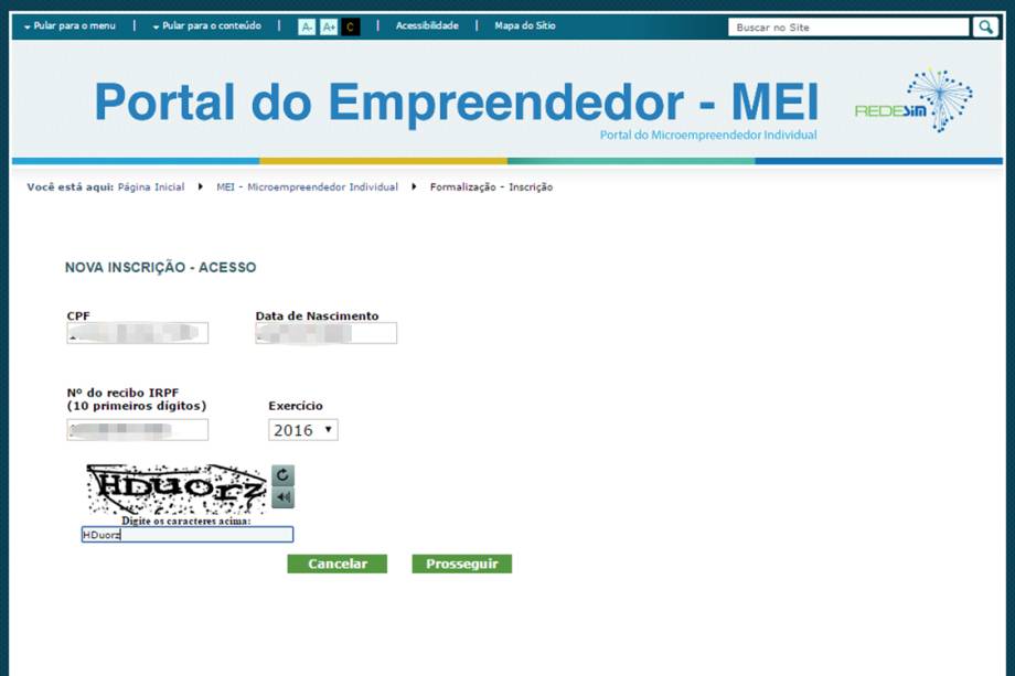 <span>3 - Outra tela então se abrirá com um campo para preencher os 10 primeiros dígitos do recibo do seu IRPF, a saber, imposto de renda da pessoa física, e qual o ano de referência</span>