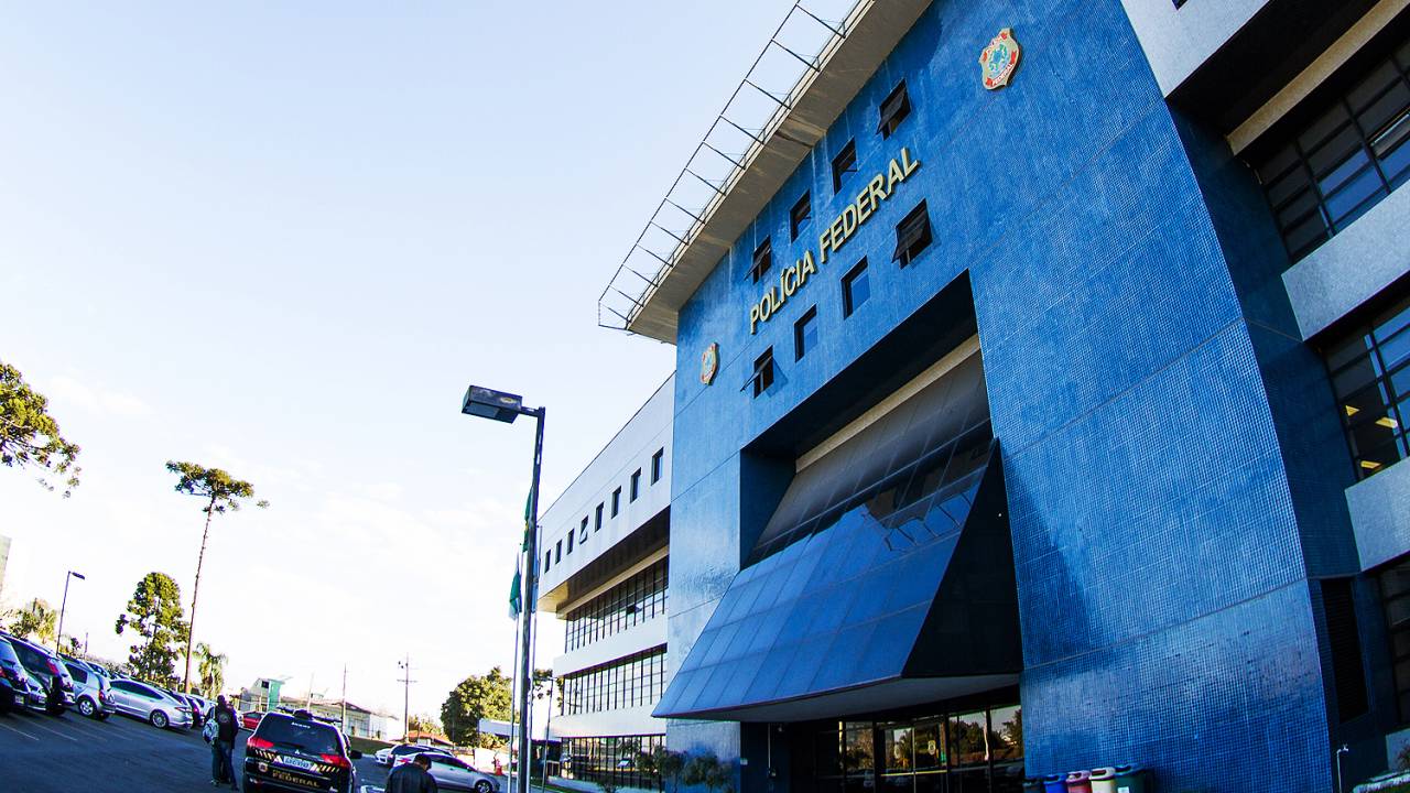 A Polícia Federal (PF)