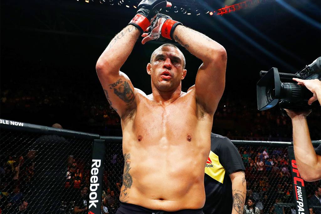 Belfort &eacute; nocauteado no UFC Night Fight, em Fortaleza - 12/03/2017