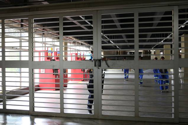 Brasília - Trabalhadores de várias categorias param hoje em todo o país, a estação central do metrô no Plano Piloto amanheceu fechada, por causa dos atos convocados pelas centrais sindicais e pelas redes sociais (Marcello casal Jr/Agência Brasil) Brasília - Trabalhadores de várias categorias param hoje em todo o país, a estação central do metrô no Plano Piloto amanheceu fechada, por causa dos atos convocados pelas centrais sindicais e pelas redes sociais (Marcello casal Jr/Agência Brasil)