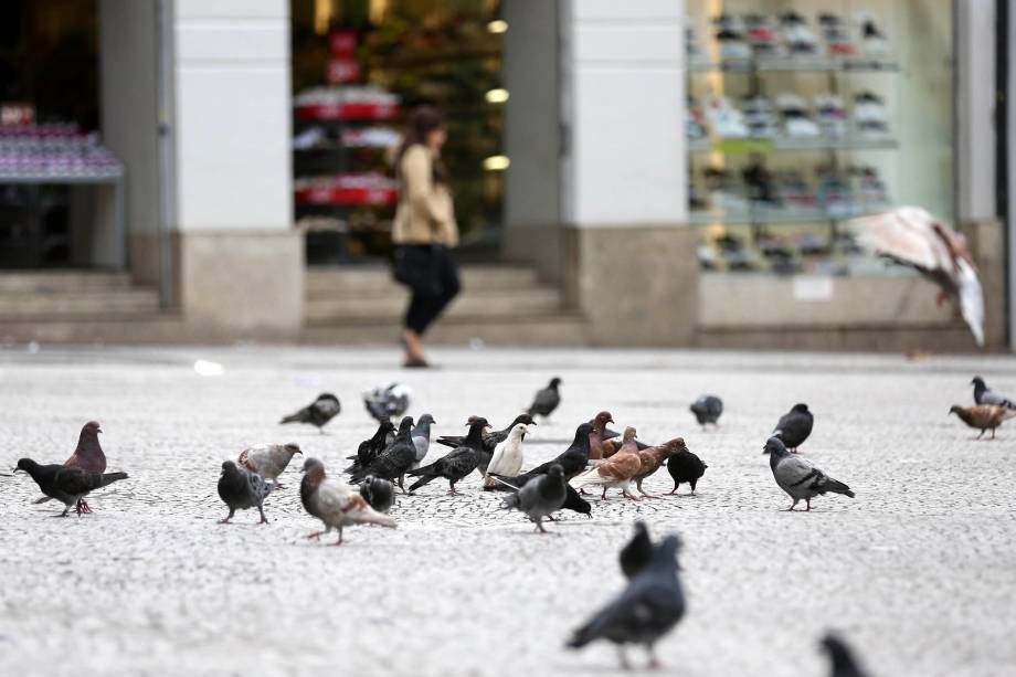 A Praça do Patriarca vazia, região central de São Paulo, durante a paralisação dos transportes públicos - 28/04/2017