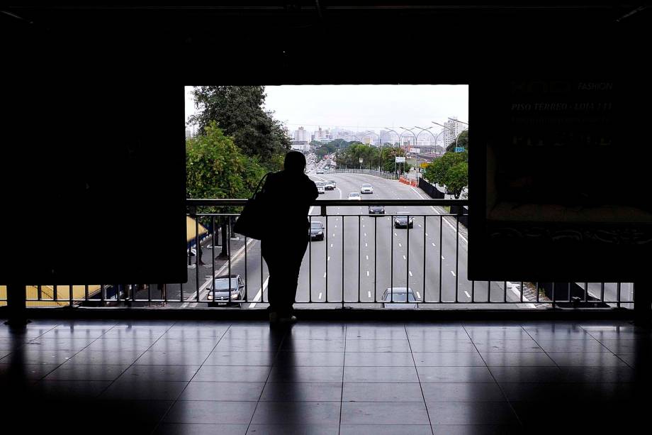 Radial Leste em São Paulo tem tráfego muito abaixo do normal durante greve geral convocada por sindicatos e movimentos sociais - 28/04/2017