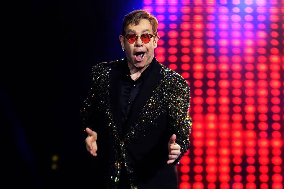 O cantor britânico Elton John se apresenta no Allianz Parque, na zona oeste de São Paulo - 06/04/2017