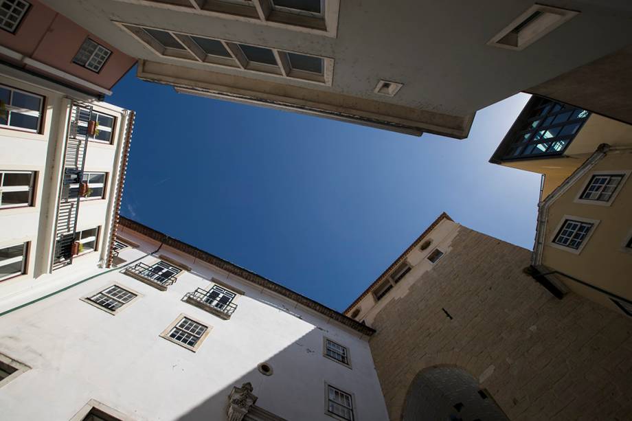 Prédios em uma rua de Coimbra