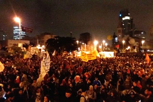 Manifestantes reunidos no Largo da Batata, em Pinheiros, na zona oeste de São Paulo, em protesto contra as reformas trabalhista e da Previdência Manifestantes reunidos no Largo da Batata, em Pinheiros, na zona oeste de São Paulo, em protesto contra as reformas trabalhista e da Previdência
