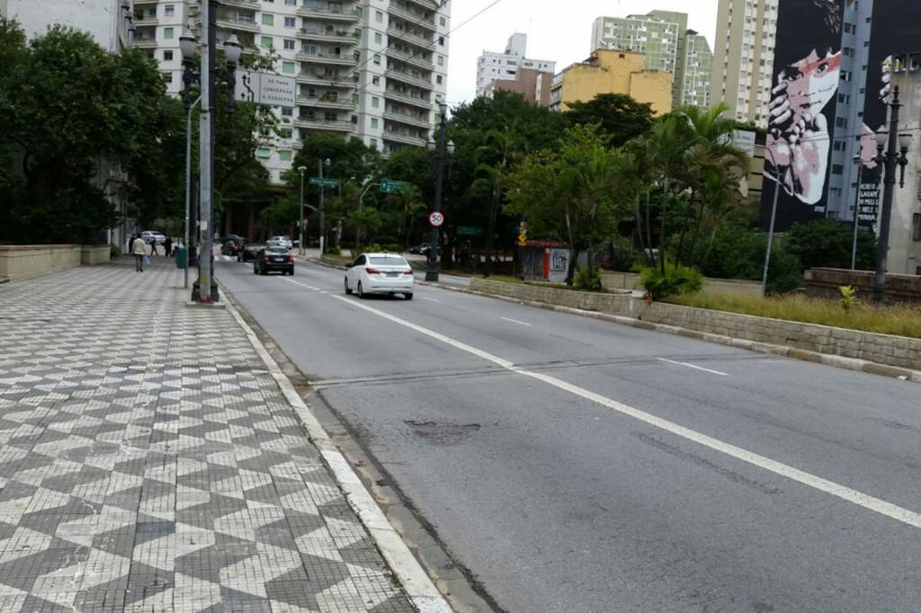 Viaduto Nove de Julho sem nenhum congestionamento durante a manh&atilde; de paralisa&ccedil;&atilde;o no centro de S&atilde;o Paulo - 28/04/2017