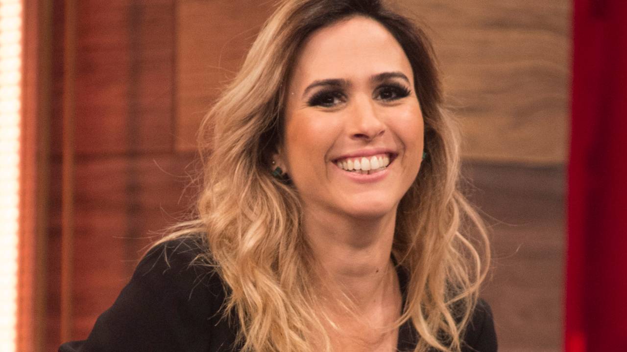 Tatá Werneck no programa 'Adnight' (26/10/2016)
