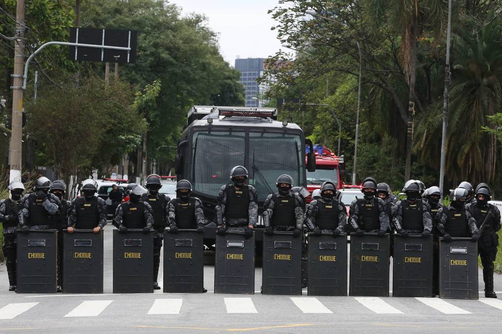 Estudantes fazem ato na Cidade Universit&aacute;ria (USP) durante dia de manifesta&ccedil;&otilde;es contr&aacute;rias &agrave;s reformas propostas pelo governo Michel Temer - 28/04/2017