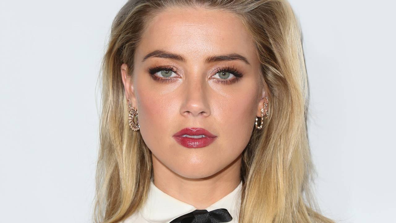 A PROPORÇÃO AUREA - Os gregos antigos definiram o índice 1,618 , hoje associado ao equilíbrio estético. Descubra se seu rosto se encaixa nesse conceito clássico, nos moldes da atriz americana Amber Heard