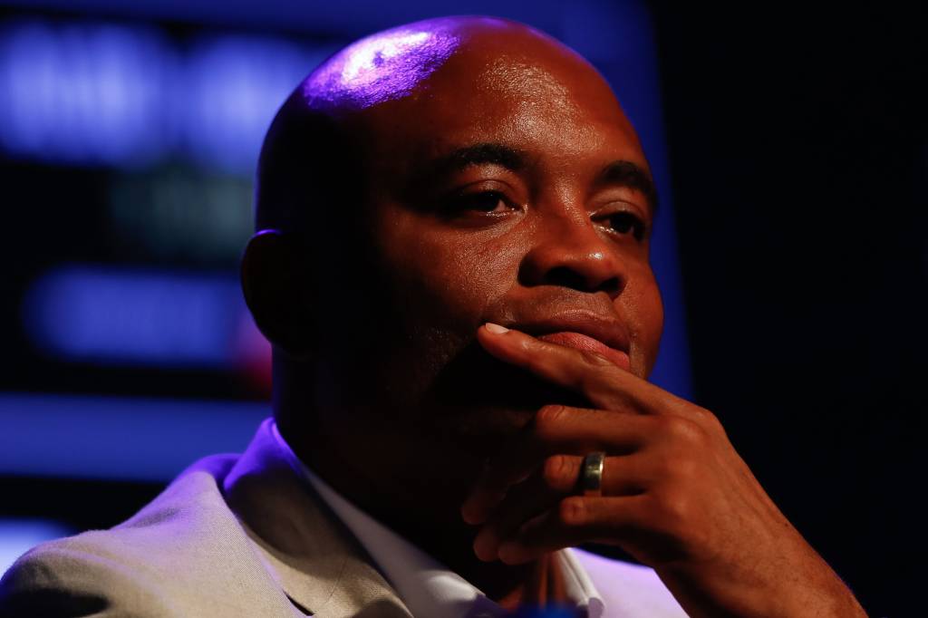 O pontapé de Anderson Silva nos negócios, em meio à crise das academias