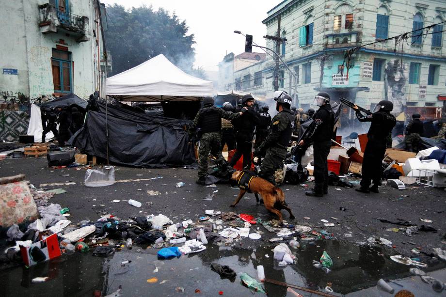 Polícia faz operação contra tráfico na região da Cracolândia, no centro de São Paulo