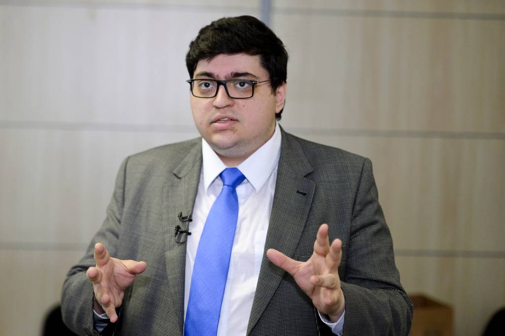 Derrotado na MP do IOF, governo teria que fazer corte de gastos impossível para cumprir meta, diz Felipe Salto