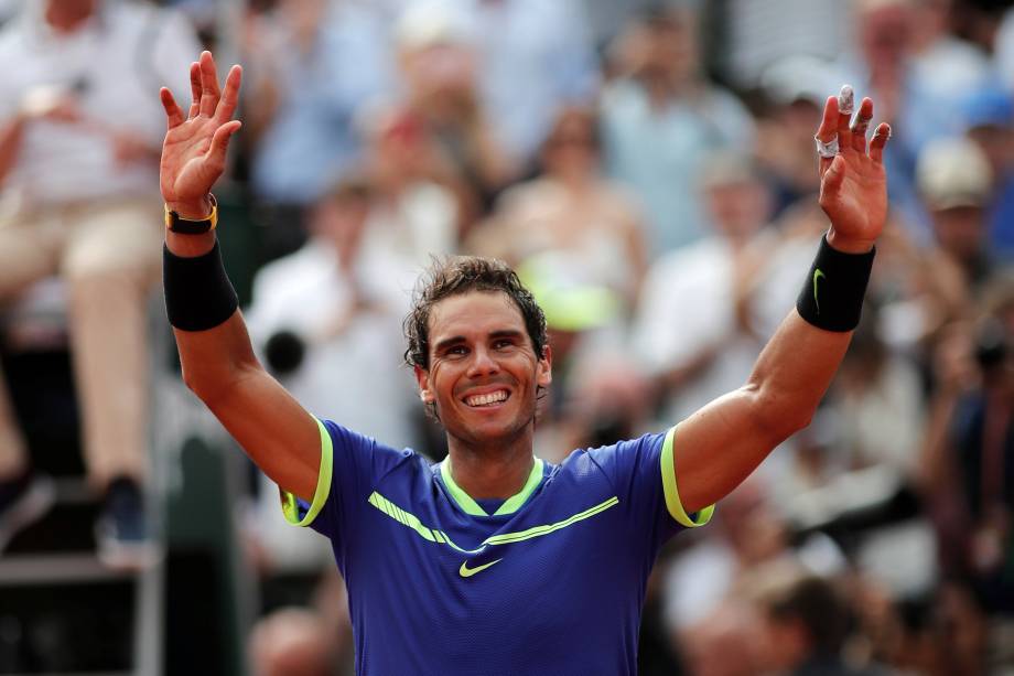 O tenista espanhol Rafael Nadal comemora após superar o suíço Stan Wawrinka na final de Roland Garros - 11/06/2017 O tenista espanhol Rafael Nadal comemora após superar o suíço Stan Wawrinka na final de Roland Garros - 11/06/2017