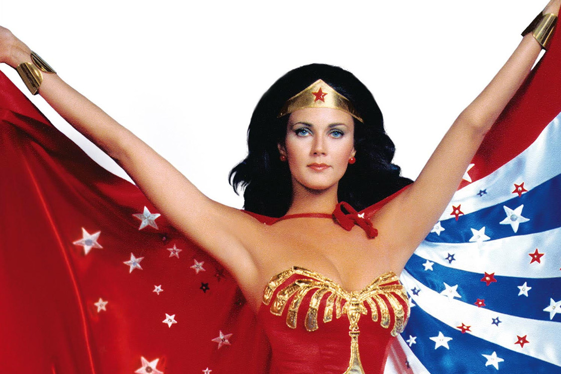 Capa do DVD do seriado “Mulher Maravilha – A Segunda Temporada Completa”.