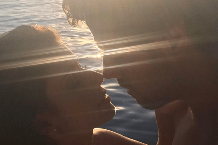 Paula Fernandes compõe poema para novo namorado: ‘Honey’