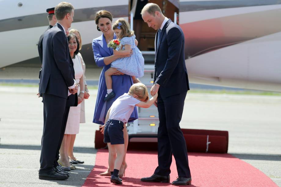 O príncipe George, filho do príncipe William e da duquesa Catherine acompanha seus pais em visita à Alemanha