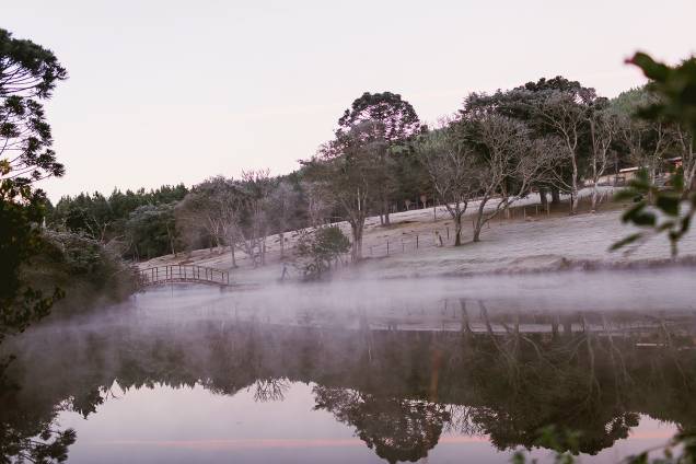 A paisagem branca na cidade de Erechim, no Rio Grande do Sul, que amanheceu com os campos coberto pela geada toda a semana. A paisagem branca na cidade de Erechim, no Rio Grande do Sul, que amanheceu com os campos coberto pela geada toda a semana.