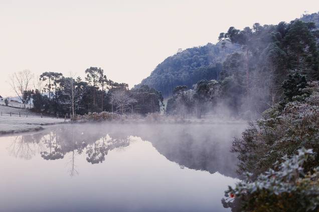A paisagem branca na cidade de Erechim, no Rio Grande do Sul, que amanheceu com os campos coberto pela geada toda a semana. A paisagem branca na cidade de Erechim, no Rio Grande do Sul, que amanheceu com os campos coberto pela geada toda a semana.