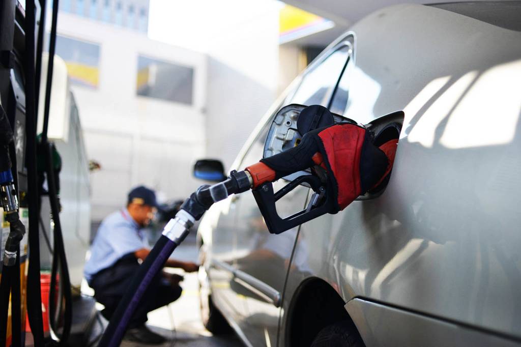 Combustível, posto, gasolina, etanol, disel, shell, ipiranga, preço, abastecer, abastecimento, bomba gasolina