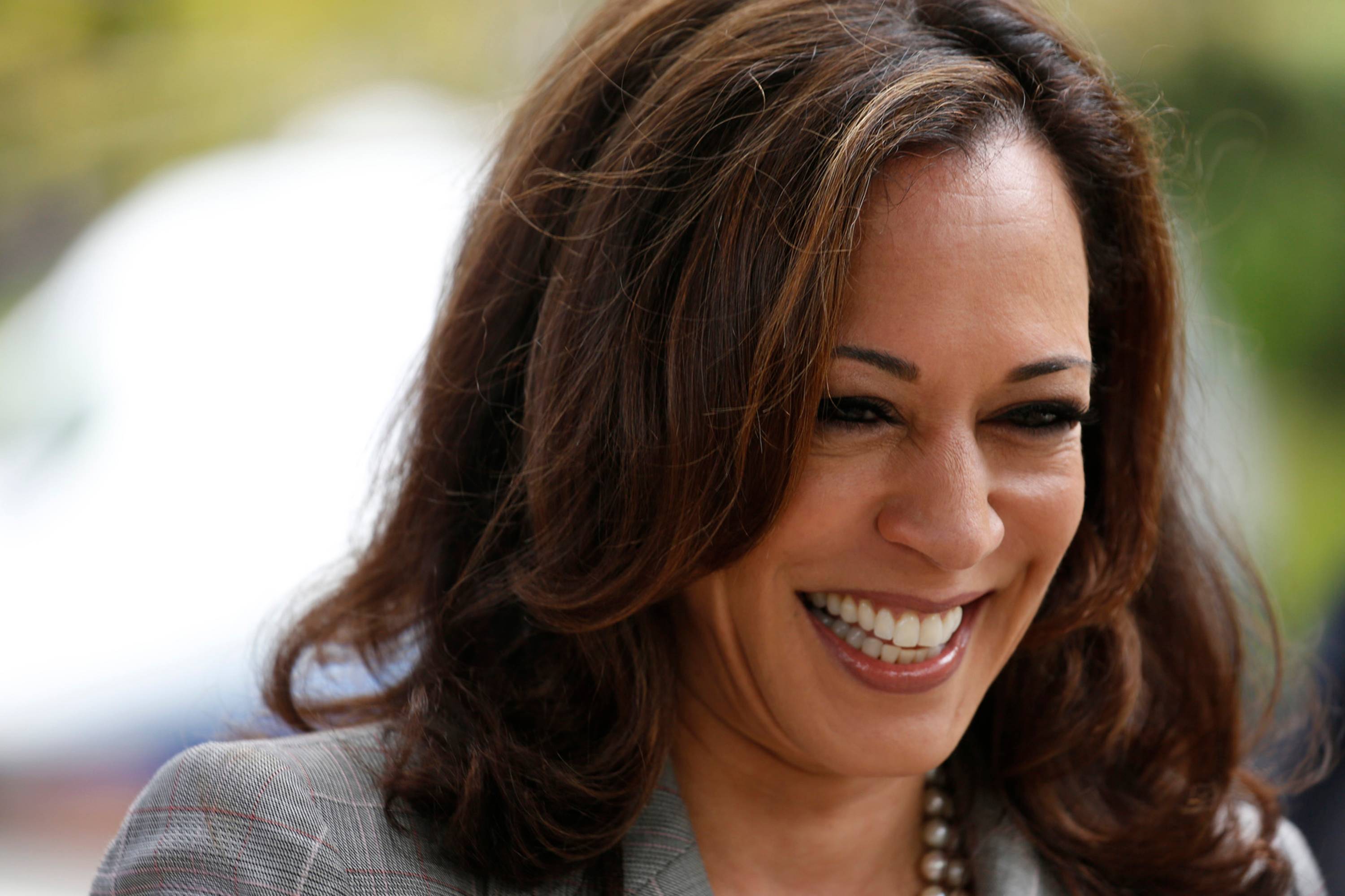 Kamala, Claudia e María, três lutadoras que podem governar meio bilhão