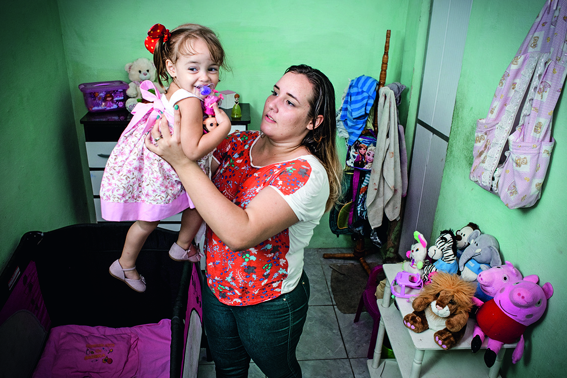 Karliany Freitas, 18 anos &ndash; A cearense de Fortaleza n&atilde;o encontra emprego e se dedica &agrave; filha de 2 anos