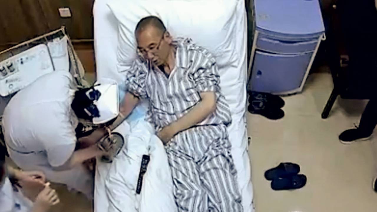 NOBEL PRESO - Liu Xiaobo recebe tratamento contra câncer, em vídeo divulgado pelo governo chinês na semana passada