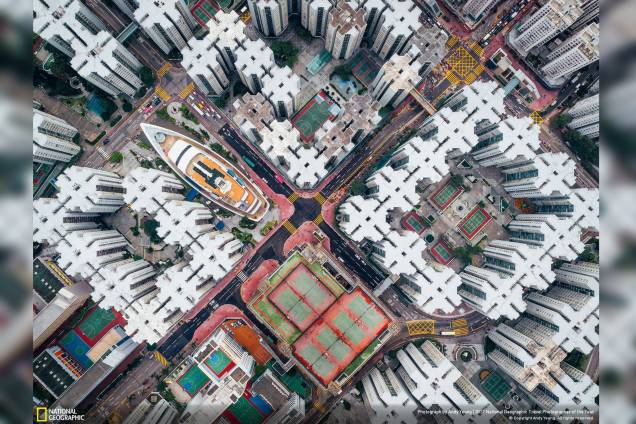 No Jardim Whampoa, em Hong Kong, o fotógrafo Andy Yeung registrou a massificação e o crescimento vertical da China No Jardim Whampoa, em Hong Kong, o fotógrafo Andy Yeung registrou a massificação e o crescimento vertical da China