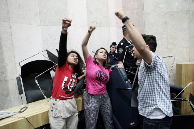 Movimentos sociais ocupam o Plenário 1º de Maio da Câmara Municipal de São Paulo, manifestando contra o Plano Municipal de Desestatização (PMD) da Prefeitura Movimentos sociais ocupam o Plenário 1º de Maio da Câmara Municipal de São Paulo, manifestando contra o Plano Municipal de Desestatização (PMD) da Prefeitura