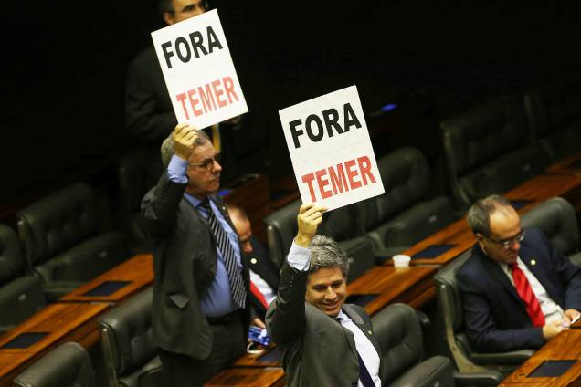 Deputados discutem no plenário da Câmara a denúncia de acusação contra o presidente Michel Temer - 02/08/2017 Deputados discutem no plenário da Câmara a denúncia de acusação contra o presidente Michel Temer - 02/08/2017