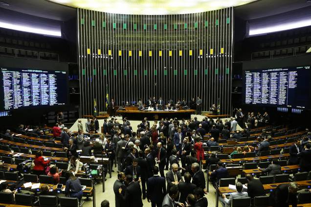 Deputados discutem no plenário da Câmara a denúncia de acusação contra o presidente Michel Temer - 02/08/2017 Deputados discutem no plenário da Câmara a denúncia de acusação contra o presidente Michel Temer - 02/08/2017
